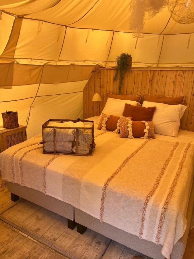 Comfort Tipi Marie, Tipi Bo Deluxe & Tent Nicolai - 'Glamping In Stijl' Lembeke Exterior photo
