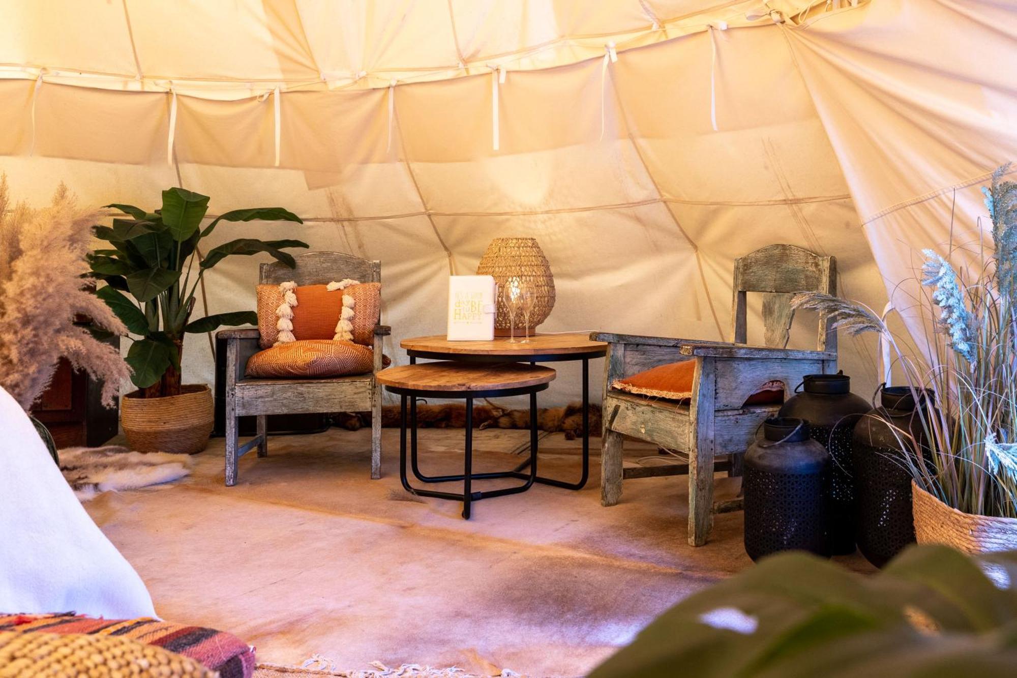 Comfort Tipi Marie, Tipi Bo Deluxe & Tent Nicolai - 'Glamping In Stijl' Lembeke Exterior photo