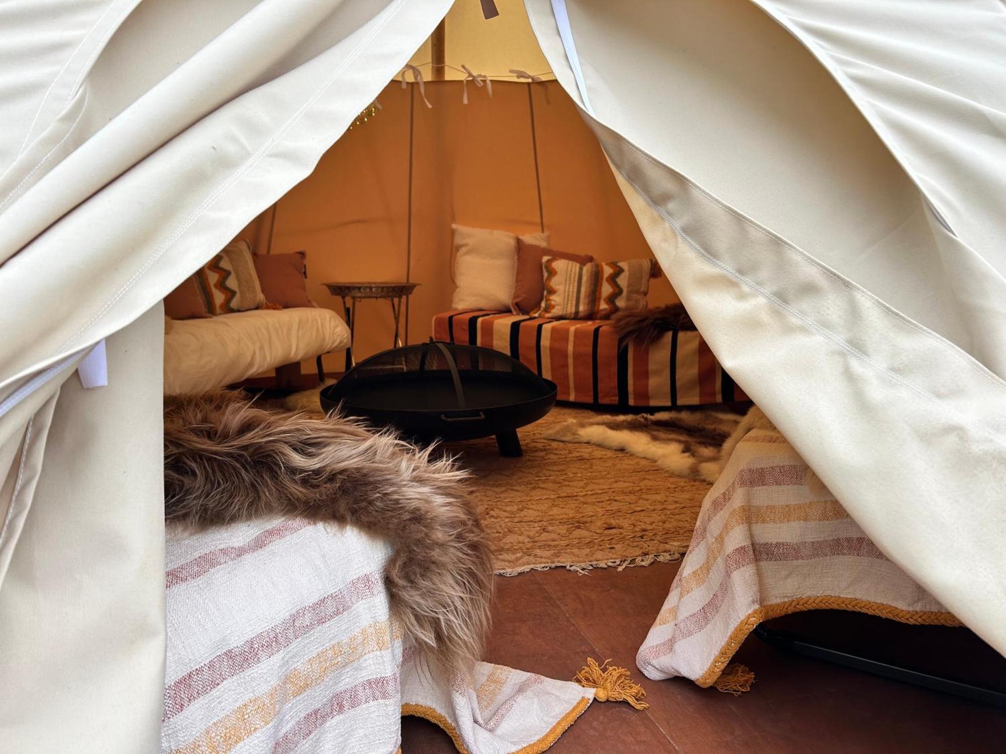 Comfort Tipi Marie, Tipi Bo Deluxe & Tent Nicolai - 'Glamping In Stijl' Lembeke Exterior photo