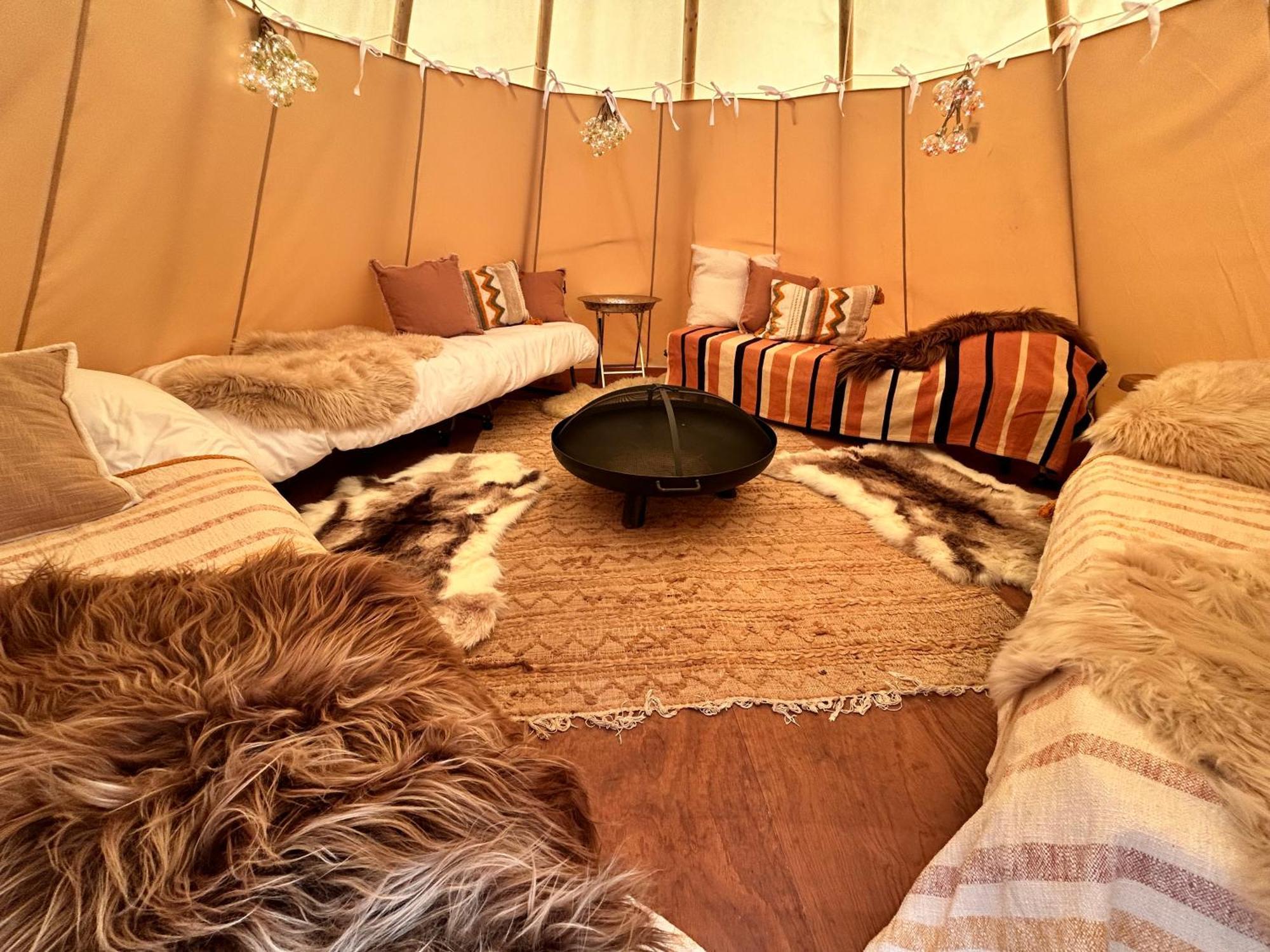 Comfort Tipi Marie, Tipi Bo Deluxe & Tent Nicolai - 'Glamping In Stijl' Lembeke Exterior photo