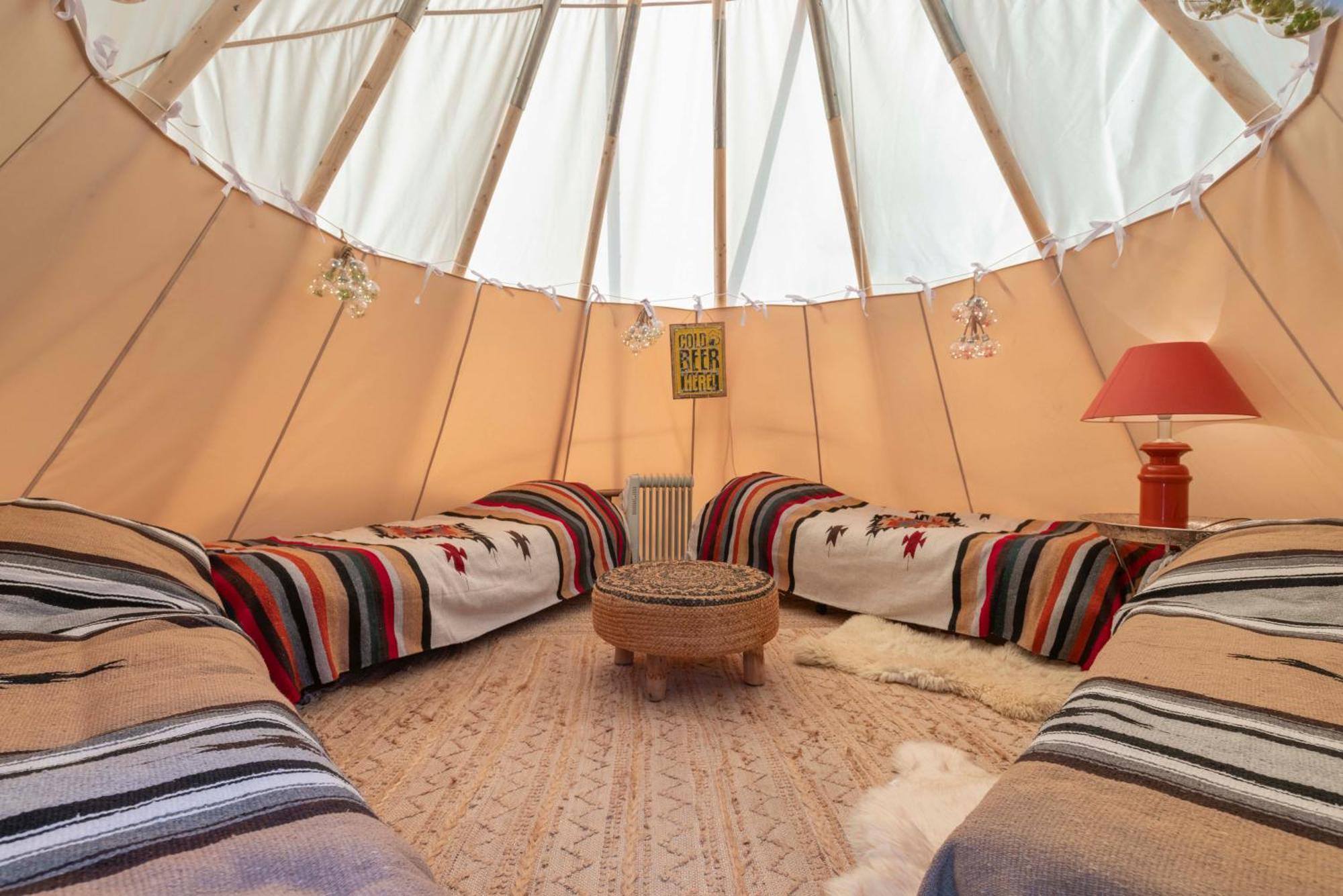 Comfort Tipi Marie, Tipi Bo Deluxe & Tent Nicolai - 'Glamping In Stijl' Lembeke Exterior photo