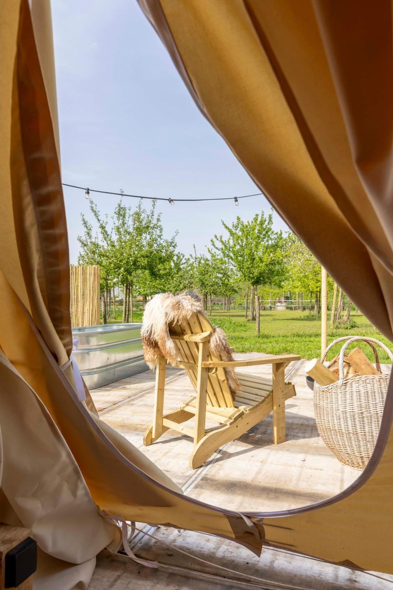 Comfort Tipi Marie, Tipi Bo Deluxe & Tent Nicolai - 'Glamping In Stijl' Lembeke Exterior photo